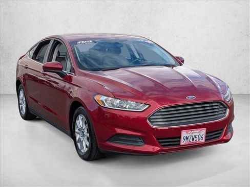 Used 2015 Ford Fusion S image 3