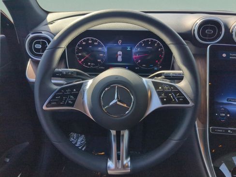 Certified 2025 Mercedes-Benz GLC 300 image 21