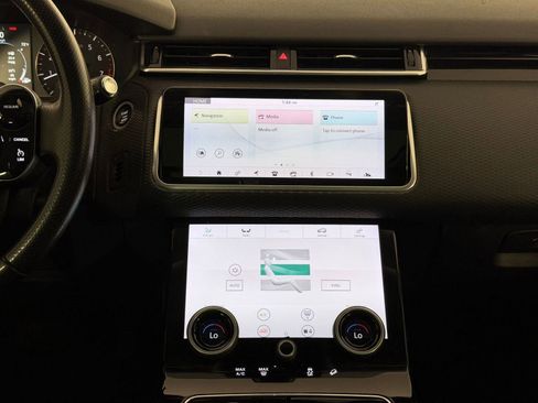 Used 2020 Land Rover Range Rover Velar S image 24