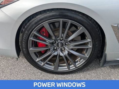 Used 2017 INFINITI Q60 Red Sport 400 image 11