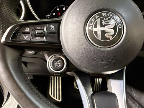 Used 2022 Alfa Romeo Giulia Ti RWD image 23
