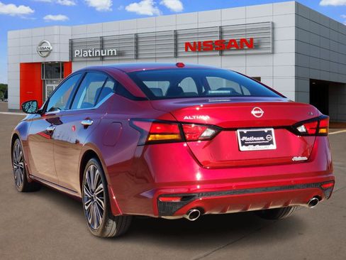 Used 2024 Nissan Altima 2.5 SL image 5