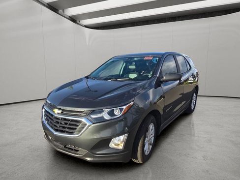 Used 2020 Chevrolet Equinox LS w/ LS Convenience Package FWD image 1