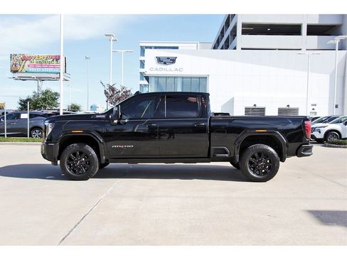 Used 2025 GMC Sierra 2500 AT4 w/ AT4 Premium Plus Package image 3