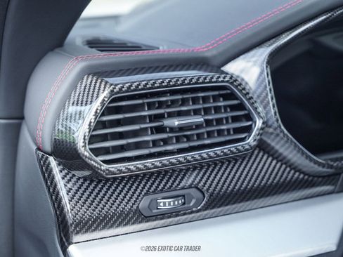 Used 2024 Lamborghini Urus S AWD/4WD image 31