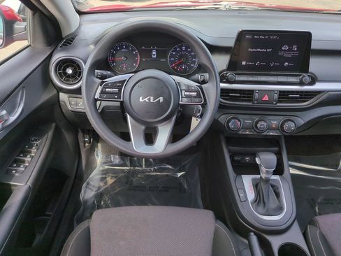 Used 2023 Kia Forte LXS w/ LXS Technology Package FWD image 15