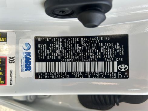 Used 2016 Toyota Corolla LE image 34