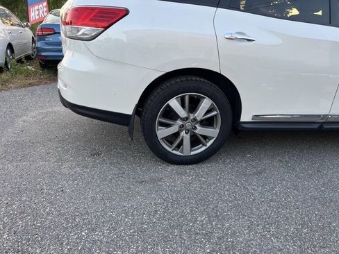 Used 2015 Nissan Pathfinder Platinum image 37