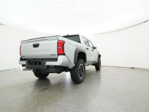 New 2025 Toyota Tacoma TRD Off-Road AWD/4WD image 30