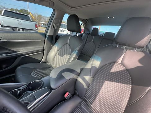 Used 2018 Toyota Camry SE w/ Audio Package image 24