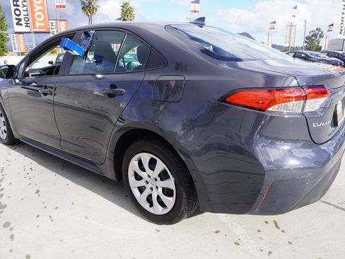 Certified 2025 Toyota Corolla LE image 5