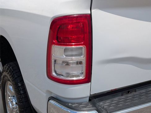Used 2021 RAM 2500 Tradesman w/ Chrome Appearance Group AWD/4WD image 11