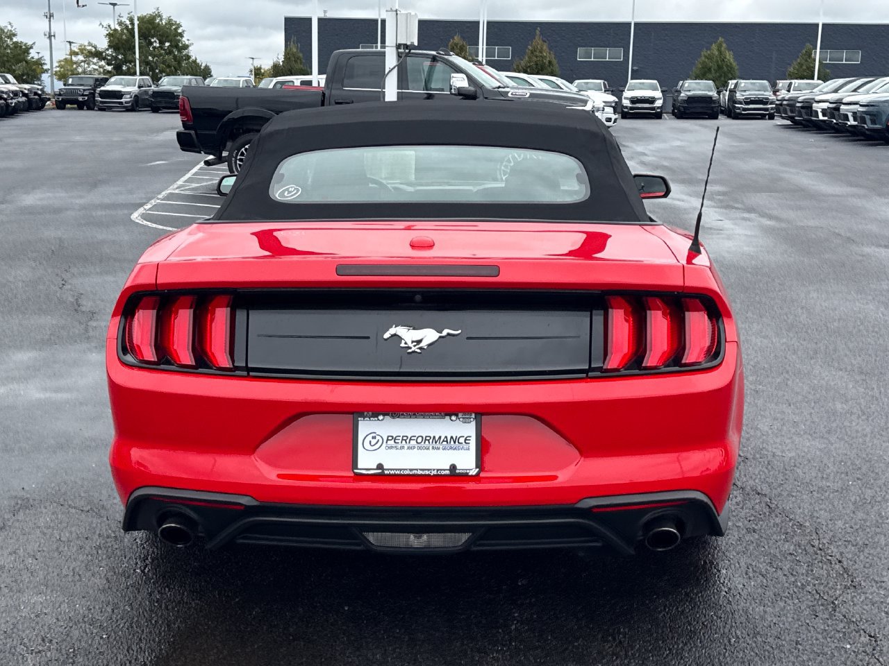 Used 2022 Ford Mustang Convertible RWD image 4