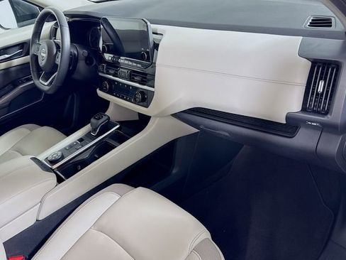 Certified 2023 Nissan Pathfinder SL image 31