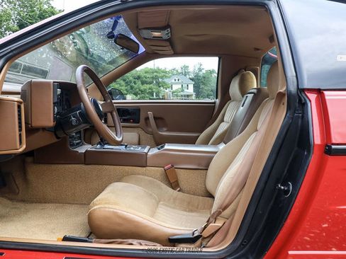 Used 1988 Pontiac Fiero GT RWD image 41