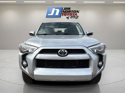 Used 2016 Toyota 4Runner SR5 Premium AWD/4WD image 2