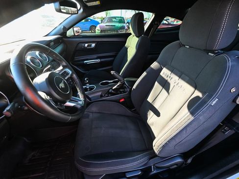 Used 2019 Ford Mustang Coupe image 21