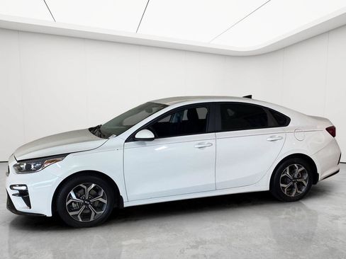 Used 2020 Kia Forte LXS FWD image 4