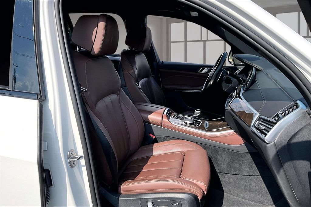 Used 2021 BMW X5 M50i AWD/4WD image 7