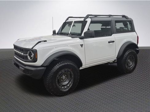 New 2025 Ford Bronco 2-Door w/ Sasquatch Package image 2