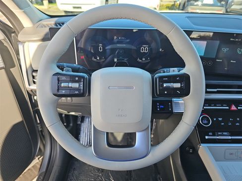 Certified 2025 Hyundai Santa Fe SEL image 18