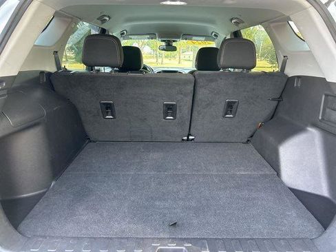 Used 2024 GMC Terrain SLE image 33