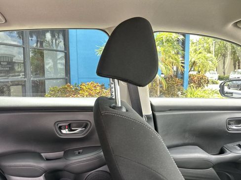Certified 2024 Honda HR-V LX image 16