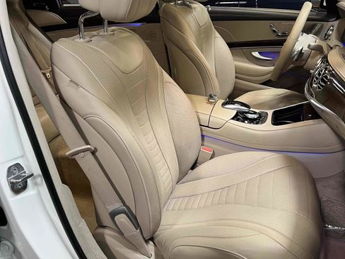 Used 2019 Mercedes-Benz S 560 Sedan image 29