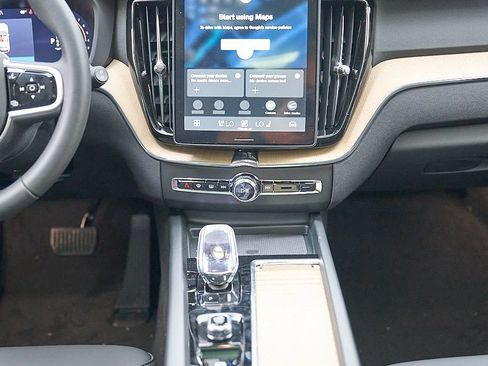New 2026 Volvo XC60 B5 Plus w/ Climate Package AWD/4WD image 28