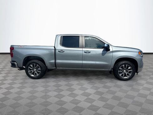 Used 2025 Chevrolet Silverado 1500 LT AWD/4WD image 5