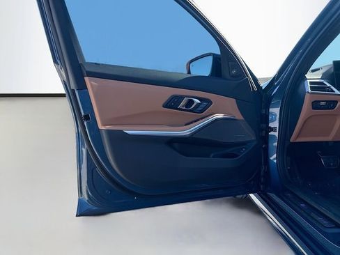 Used 2026 BMW 330i Sedan w/ M Sport Package image 22