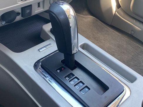 Used 2012 Ford Escape FWD Hybrid image 28