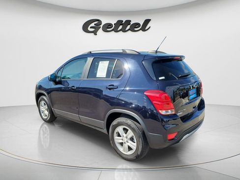 Used 2021 Chevrolet Trax LT w/ LT Convenience Package image 6