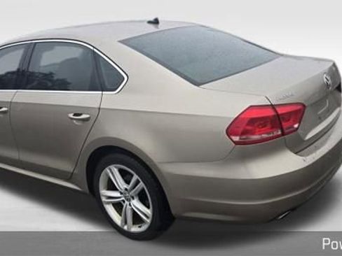 Used 2015 Volkswagen Passat TDI SE image 6