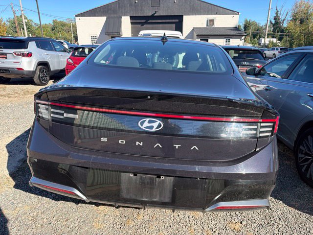 Used 2024 Hyundai Sonata SEL FWD image 4