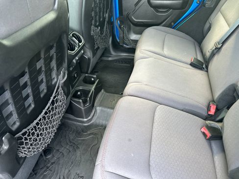 Used 2023 Jeep Wrangler Unlimited Rubicon w/ LED Lighting Group image 12