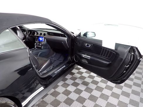 Used 2021 Ford Mustang GT Premium RWD image 31