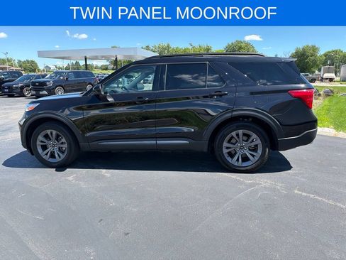 Certified 2023 Ford Explorer XLT w/ Equipment Group 202A AWD/4WD image 7