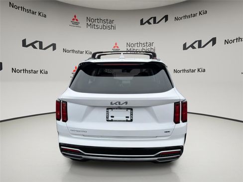Used 2023 Kia Sorento SX image 5