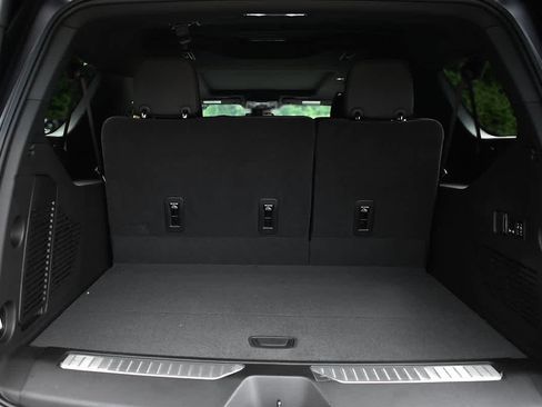 New 2026 Chevrolet Suburban RST w/ Comfort Package AWD/4WD image 8