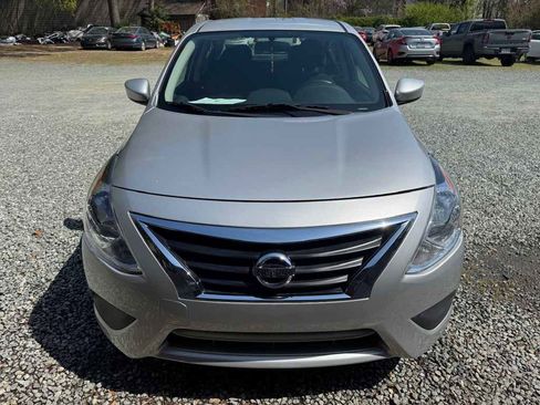 Used 2019 Nissan Versa SV image 8