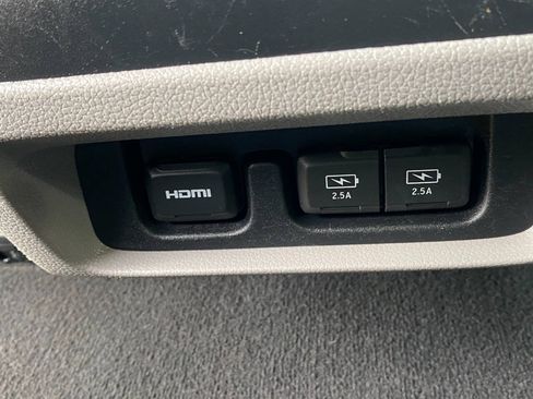 Used 2019 Honda Odyssey Touring image 46