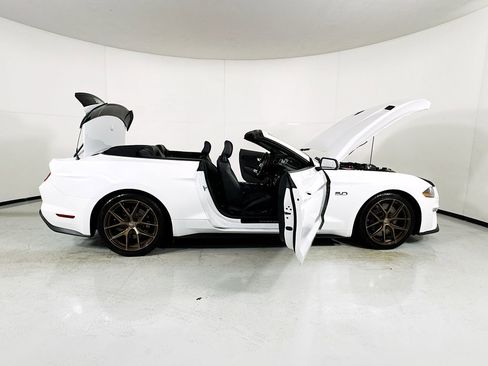 Used 2018 Ford Mustang GT Premium w/ GT Performance Package RWD image 29