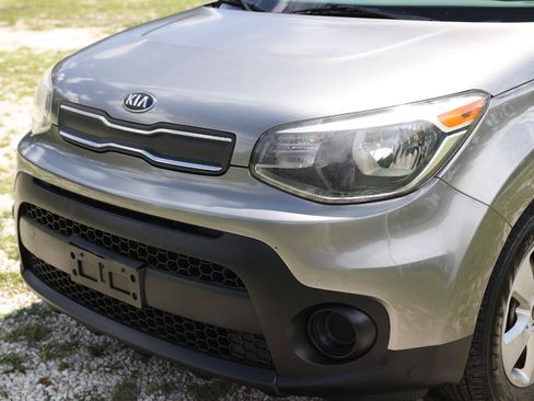 Used 2018 Kia Soul FWD image 24