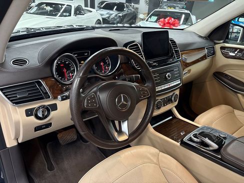 Used 2019 Mercedes-Benz GLS 550 4MATIC image 30