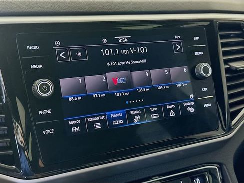 Used 2023 Volkswagen Atlas Cross Sport SE image 15