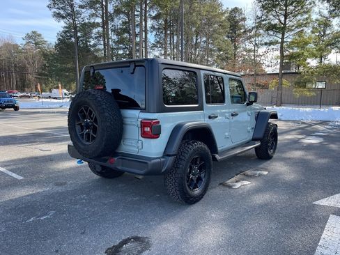 Used 2024 Jeep Wrangler Unlimited image 5