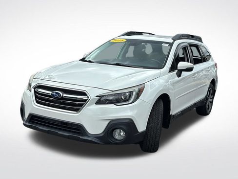 Used 2018 Subaru Outback 3.6R Limited AWD/4WD image 3