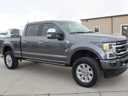 Used 2021 Ford F250 Platinum w/ FX4 Off-Road Package image 5