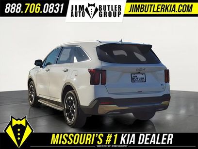 New 2025 Kia Sorento S